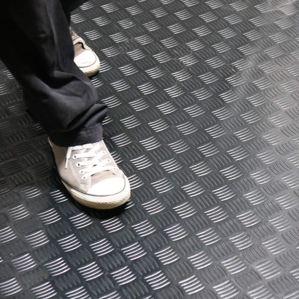 Rubber Cal Diamond-Grip Floor Mat