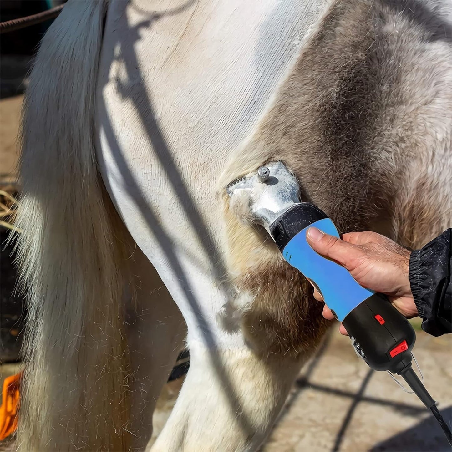 Horse Clippers,550w Electric Horse Grooming Kit,Professional Livestock Clippers, 6 Speeds Heavy Duty Equine Clippers for Big Dogs