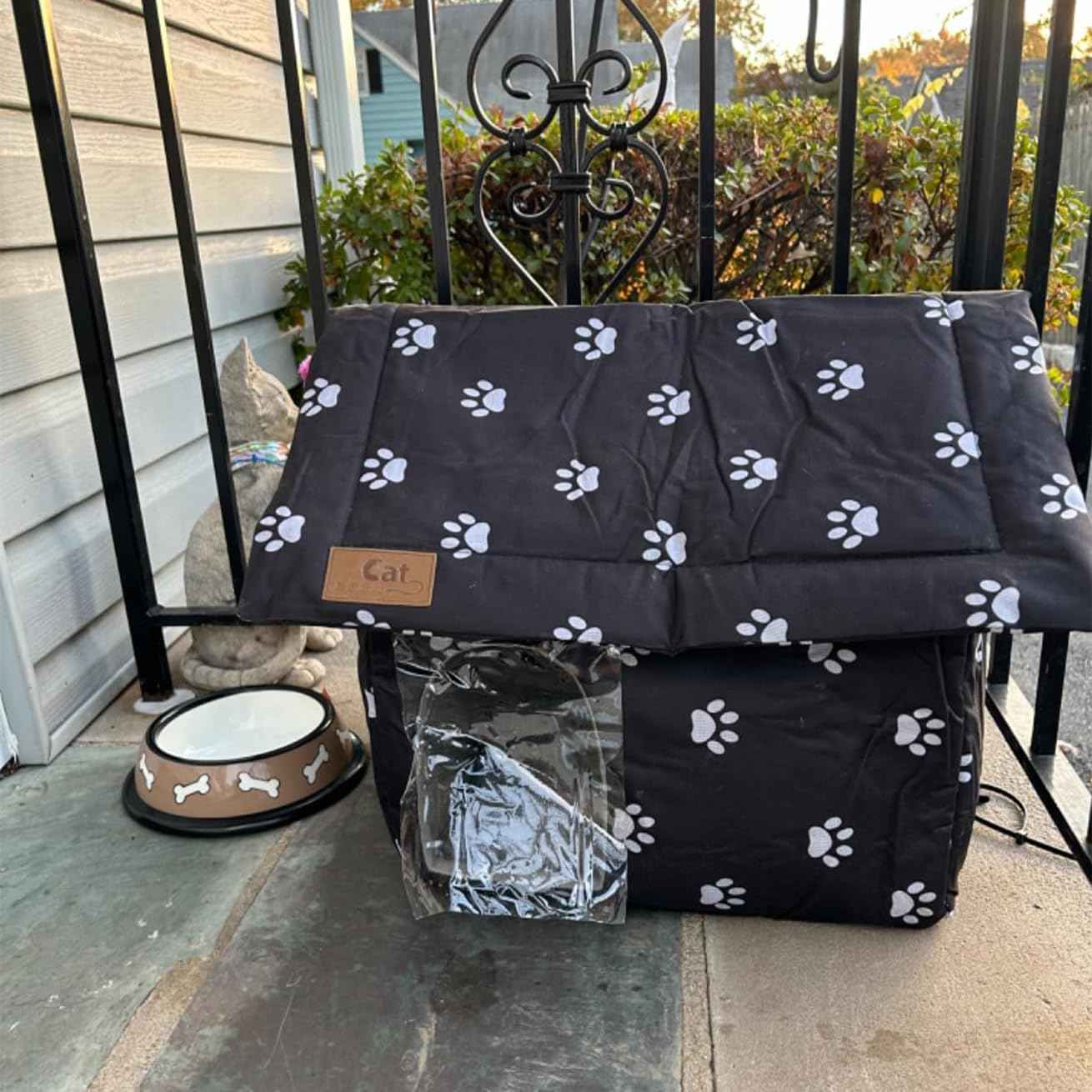 Cat House for Outdoor,Weatherproof Warm Feral Cats Shelter Outside/Indoor Collapsible Insulated Pet Houses Foldable Stray Cat Tent Cave for Kitty Puppy Small Animals Four Season(Black)