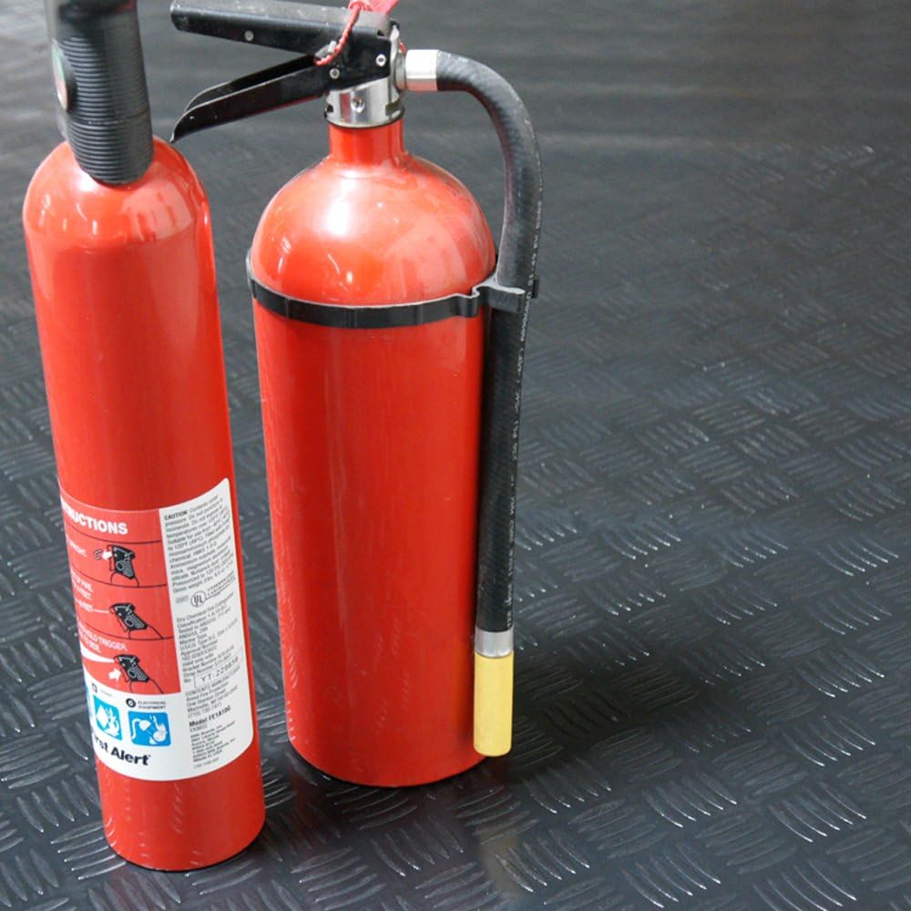 Rubber Cal Diamond-Grip Floor Mat